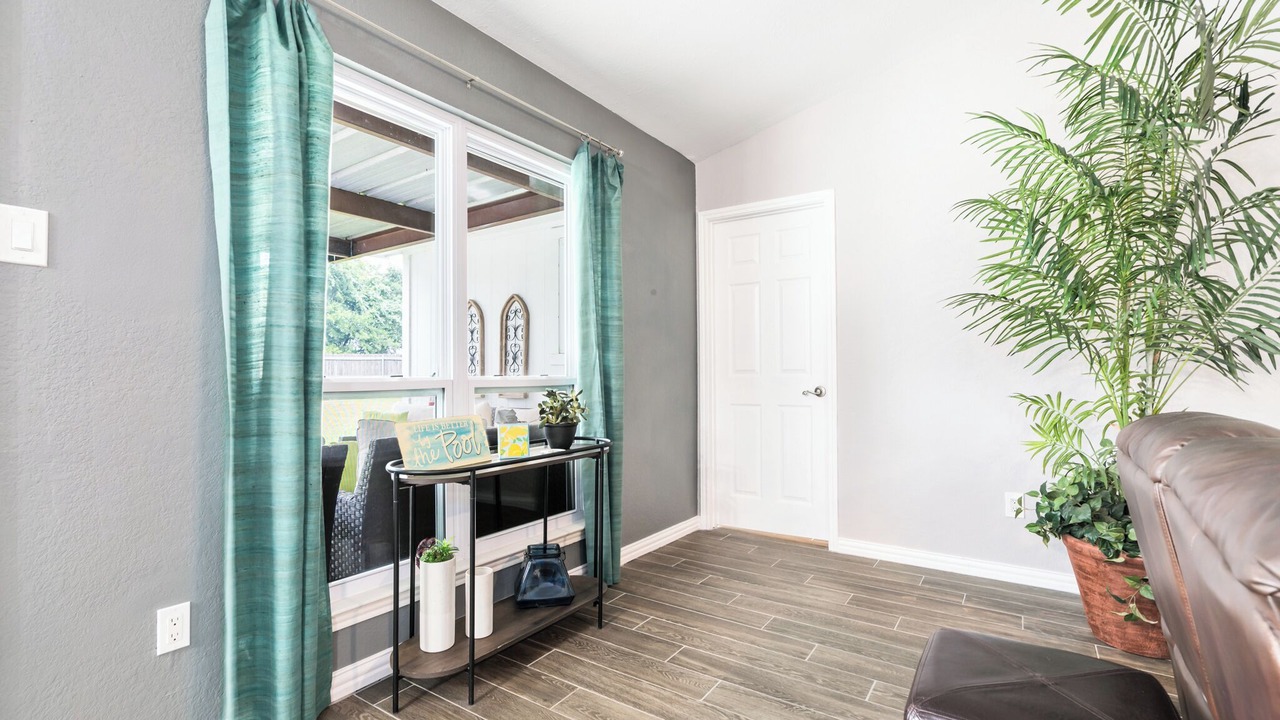 Photo of Livingroom in Waco