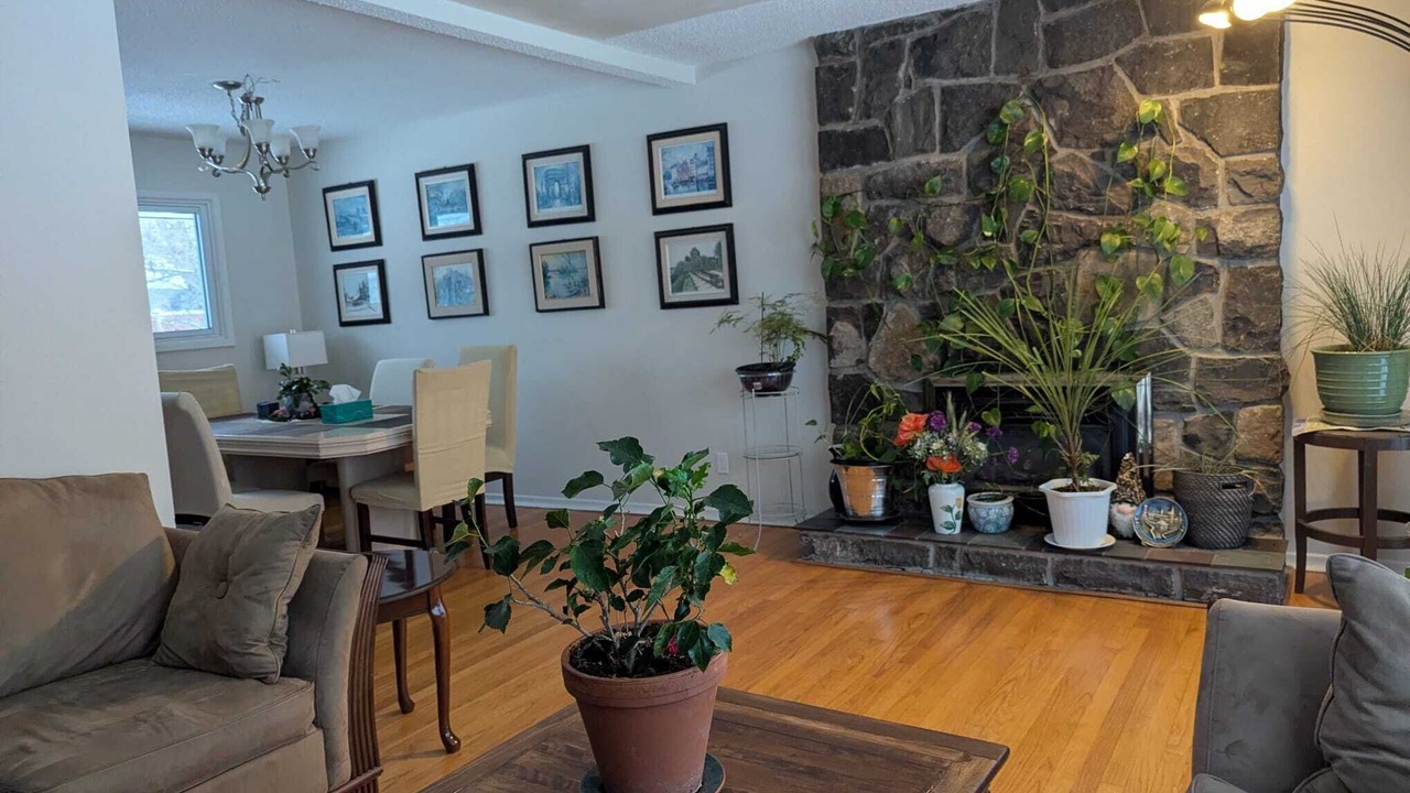 Photo of Livingroom in Ottawa Division