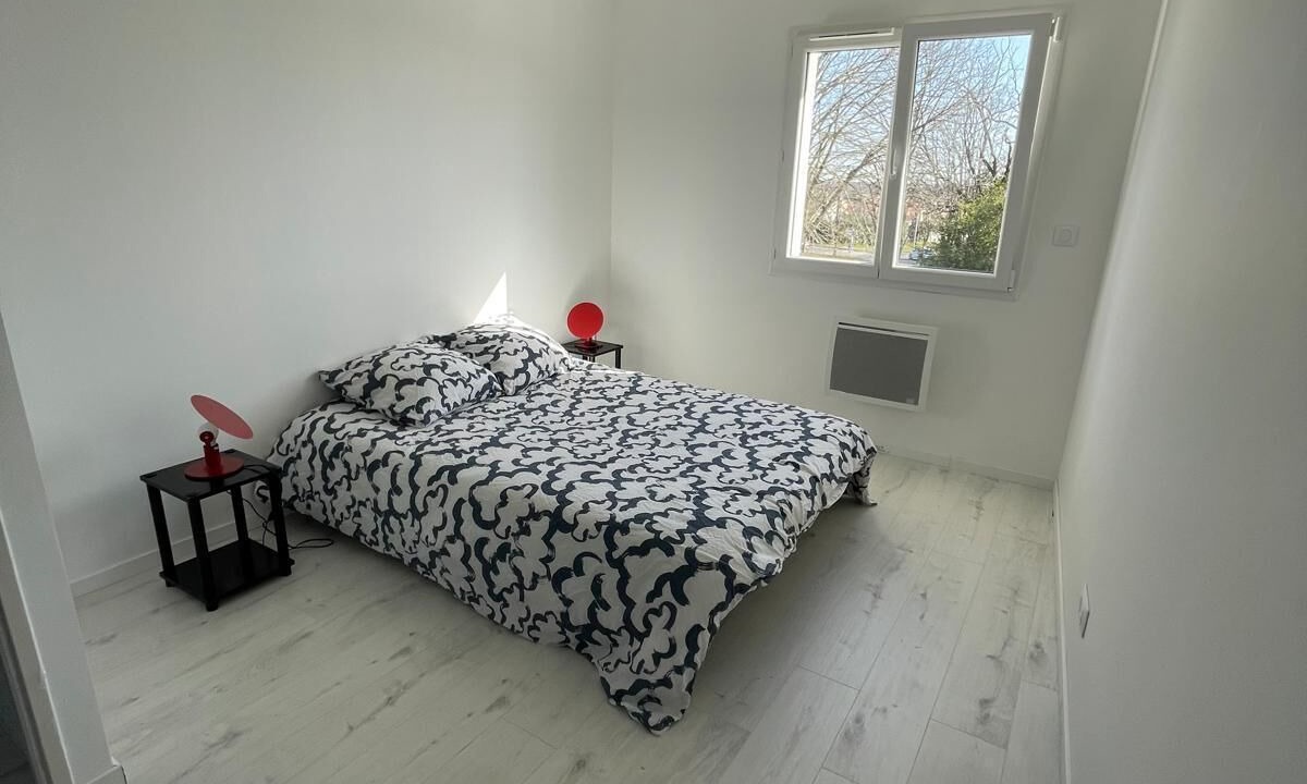 Photo of Bedroom in Carbon-Blanc