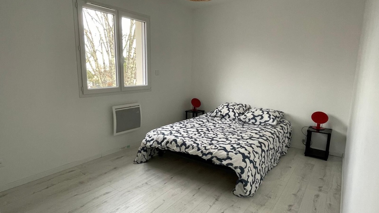 Photo of Bedroom in Carbon-Blanc