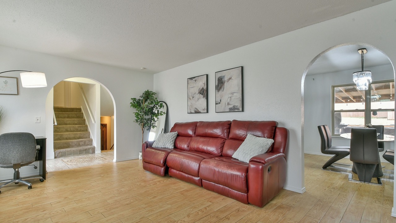 Photo of Livingroom in Central Oklahoma City