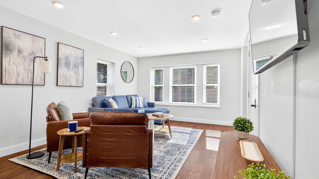 Photo of Livingroom in Somerville