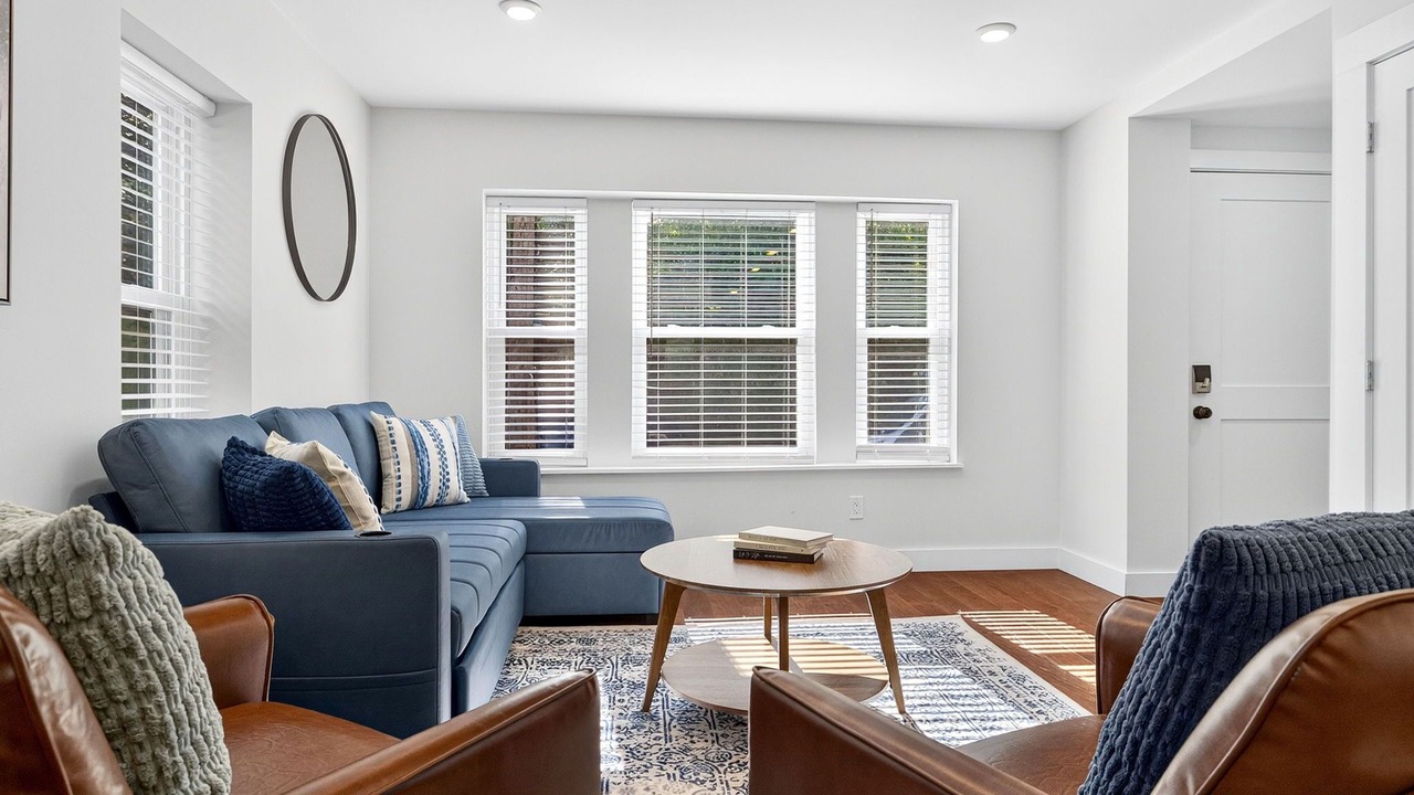 Photo of Livingroom in Somerville