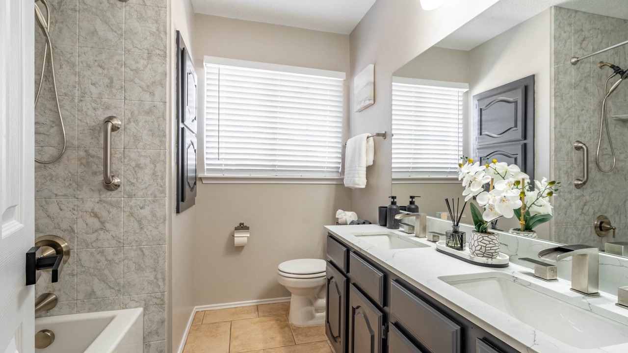 Photo of Bathroom in Allen