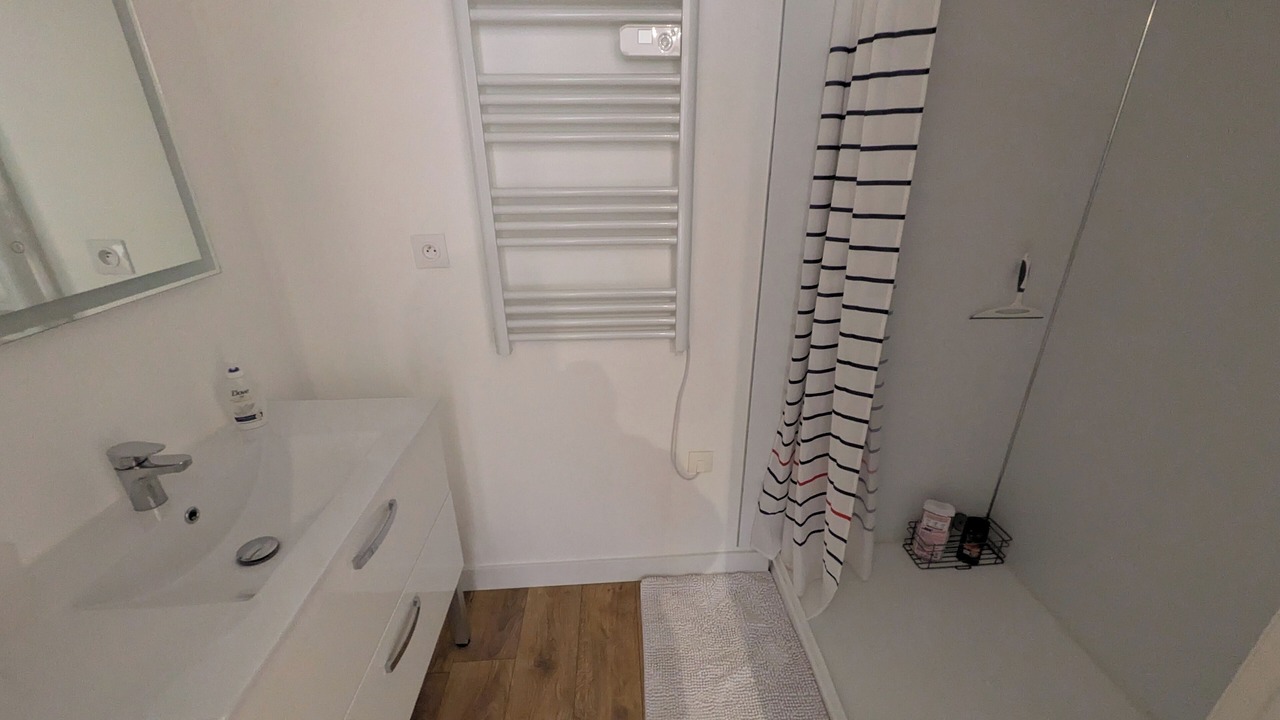 Photo of Bathroom in Gudas