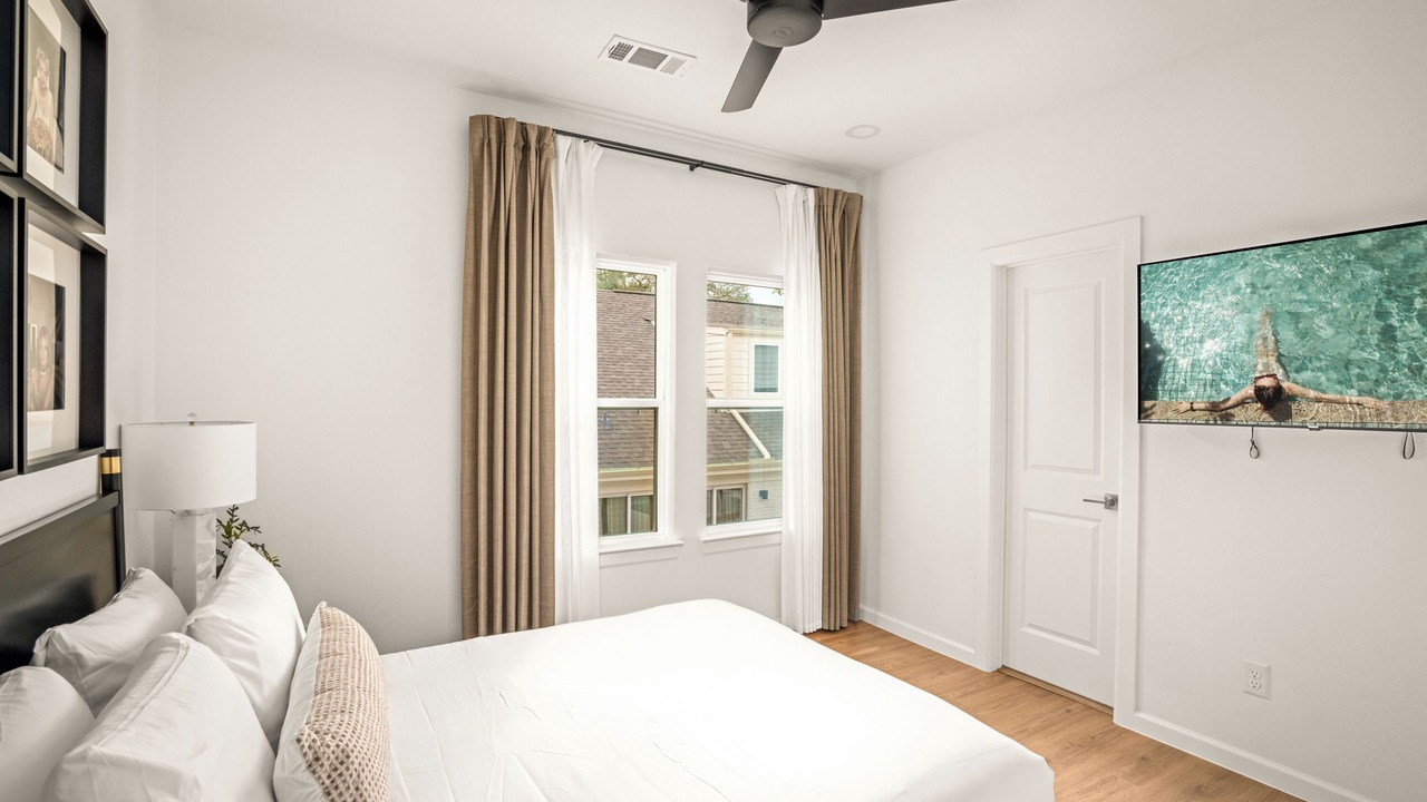 Photo of Bedroom in South Central Houston