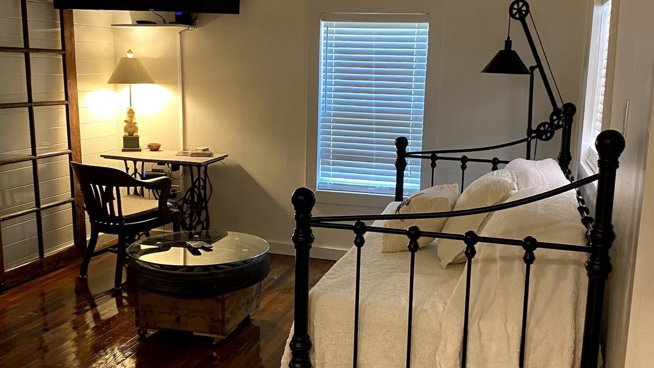Photo of Bedroom in Grand Saline