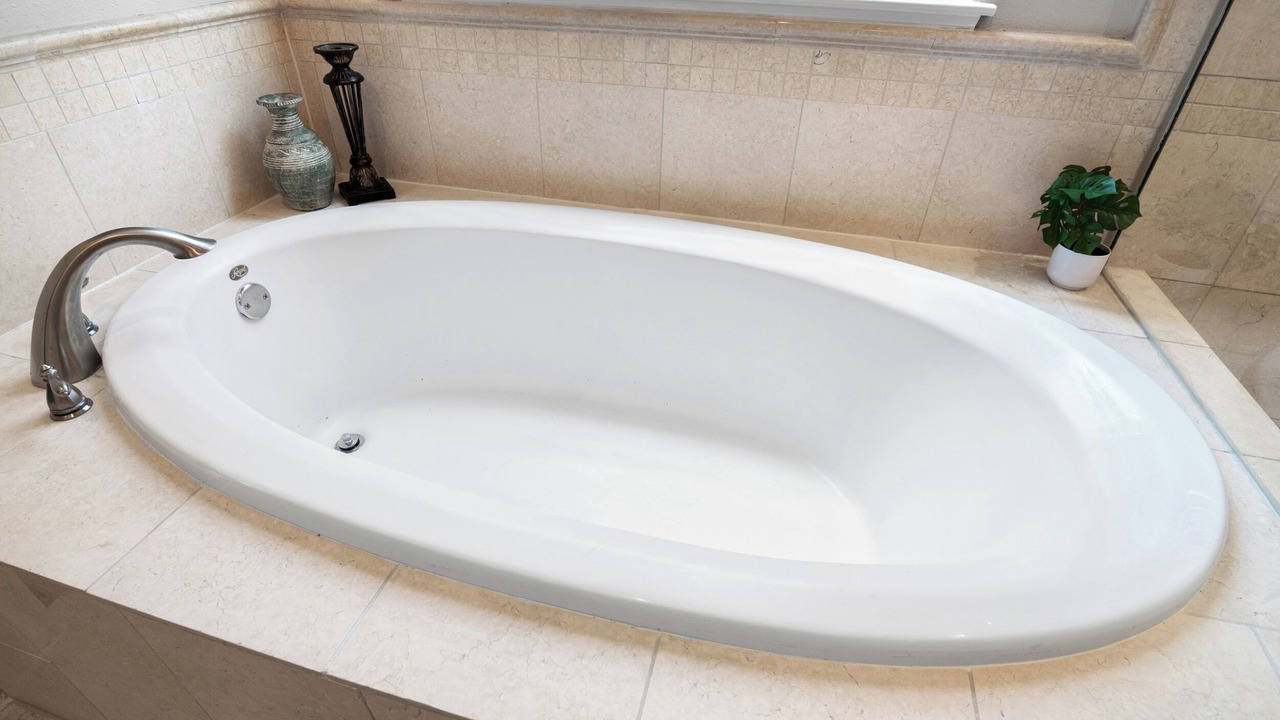 Photo of Bathroom in Lazybrook/Timbergrove