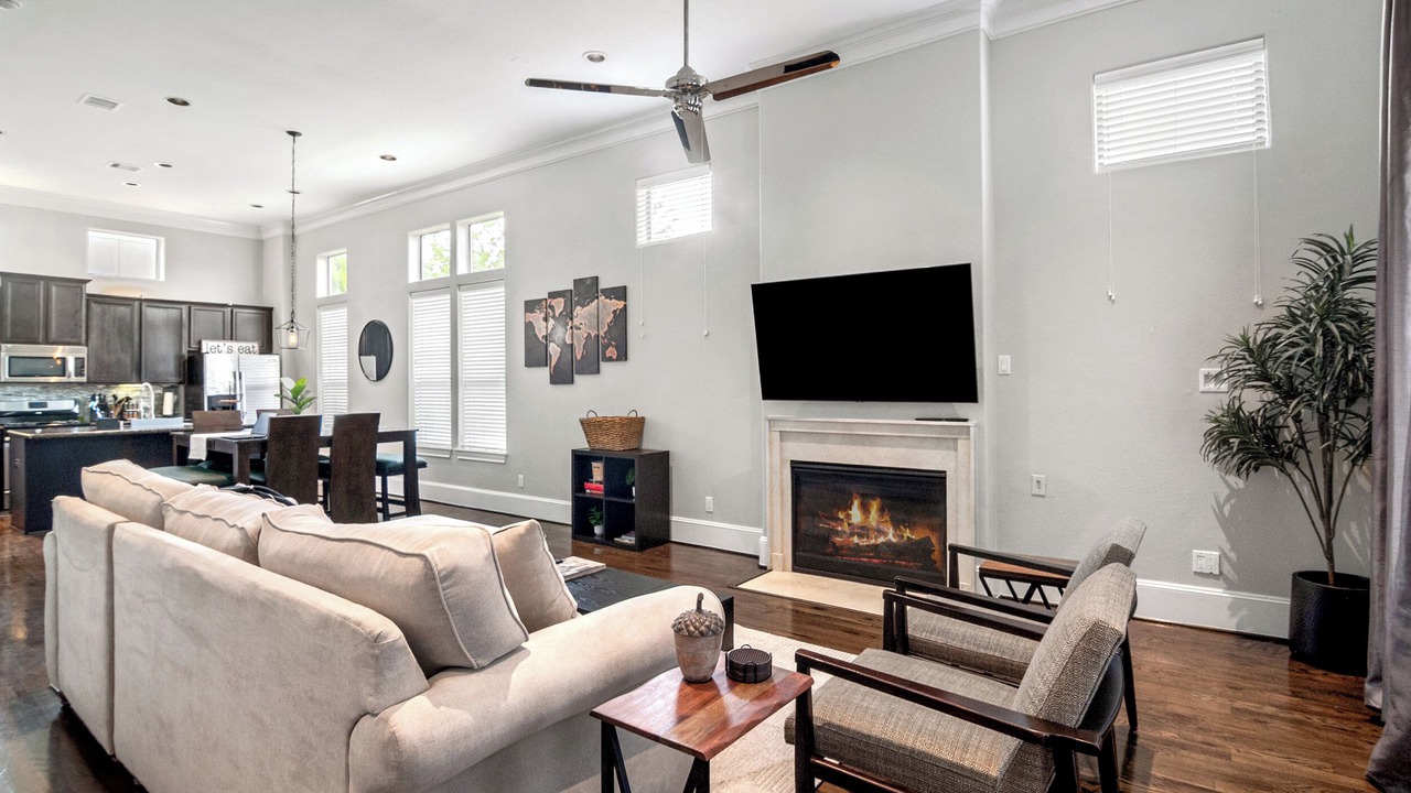 Photo of Livingroom in Lazybrook/Timbergrove