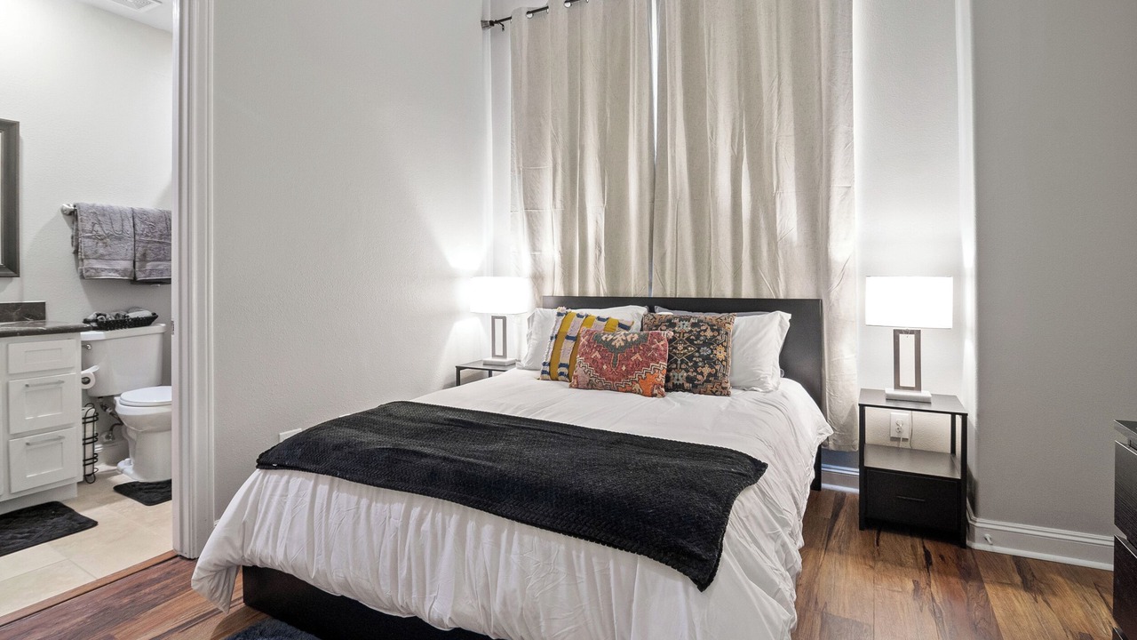 Photo of Bedroom in Lazybrook/Timbergrove