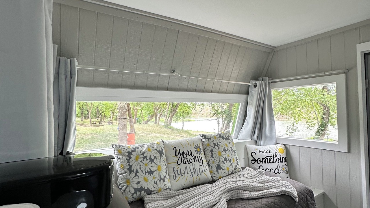 Photo of Bedroom in Smithville