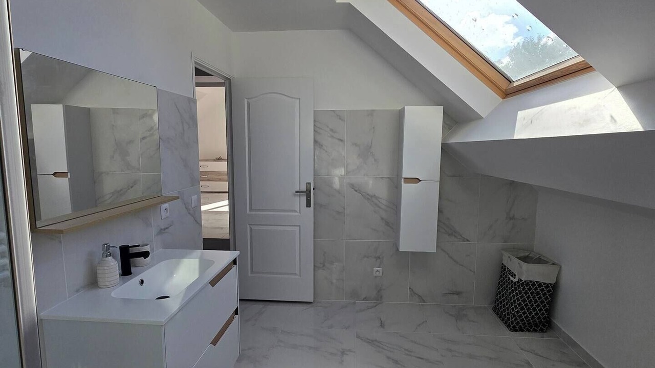 Photo of Bathroom in Luzancy
