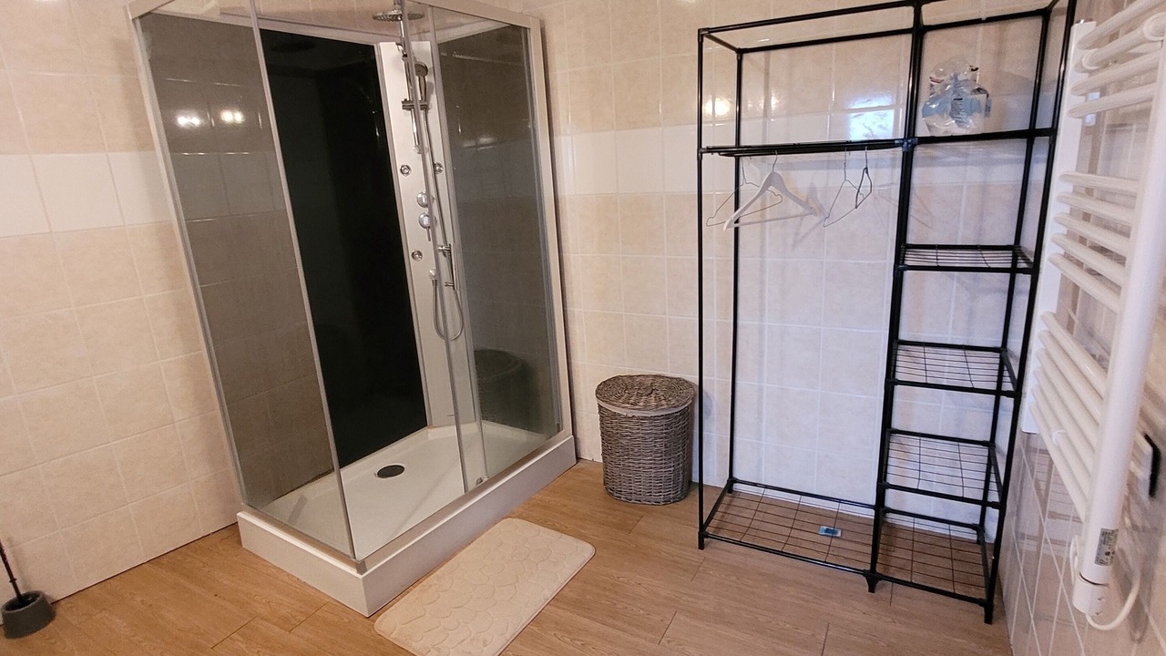 Photo of Bathroom in Clermont de Beauregard