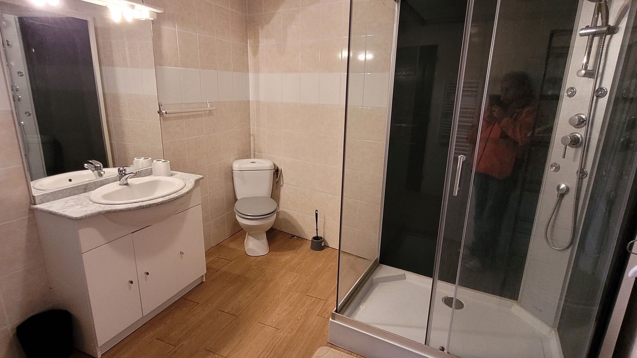 Photo of Bathroom in Clermont de Beauregard