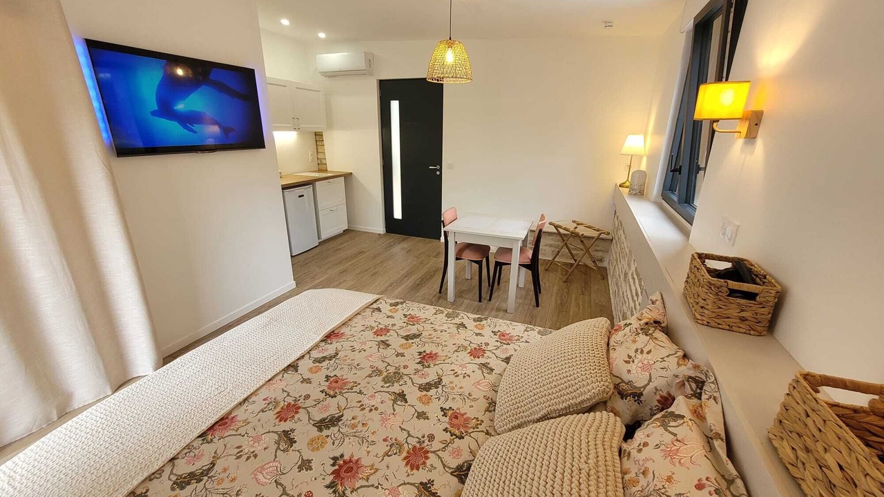 Photo of Bedroom in Cahors