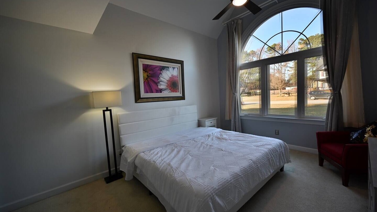 Photo of Bedroom in Apex