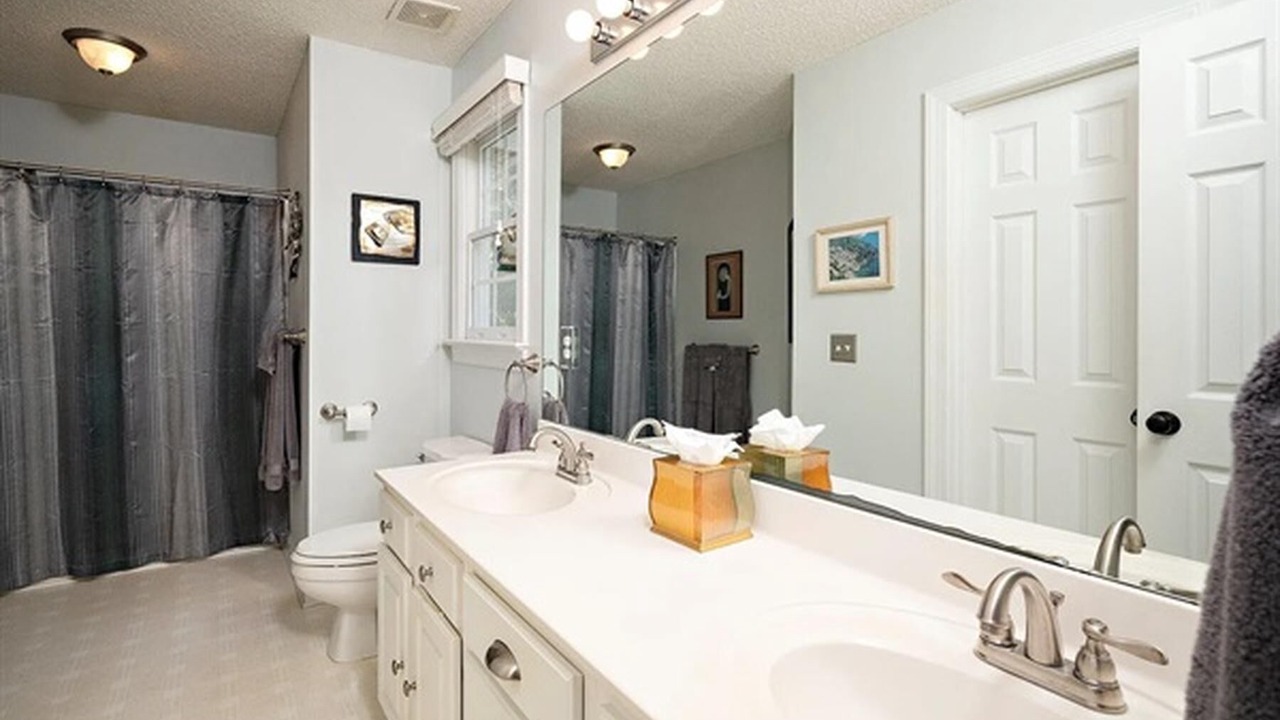 Photo of Bathroom in Apex