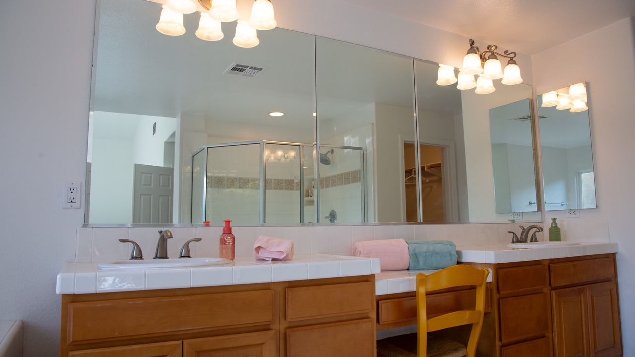 Photo of Bathroom in North Broadway