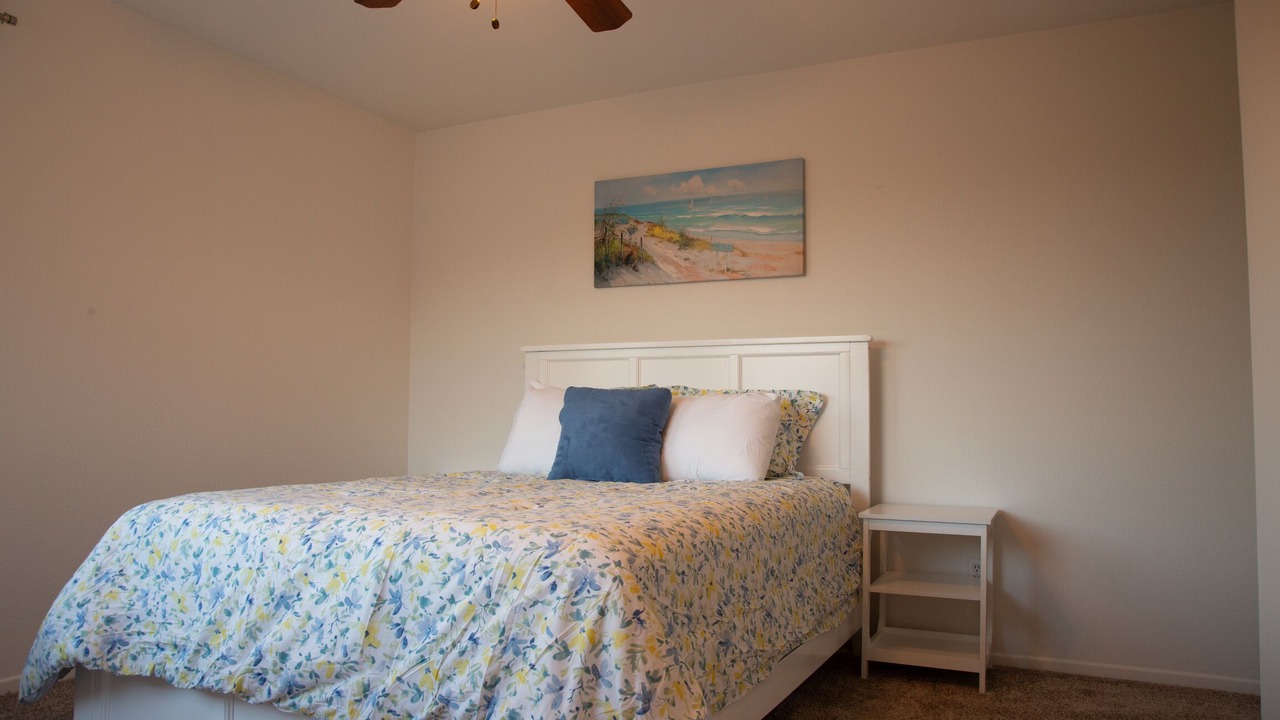 Photo of Bedroom in North Broadway
