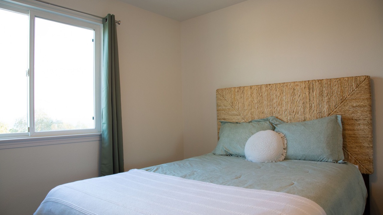 Photo of Bedroom in North Broadway