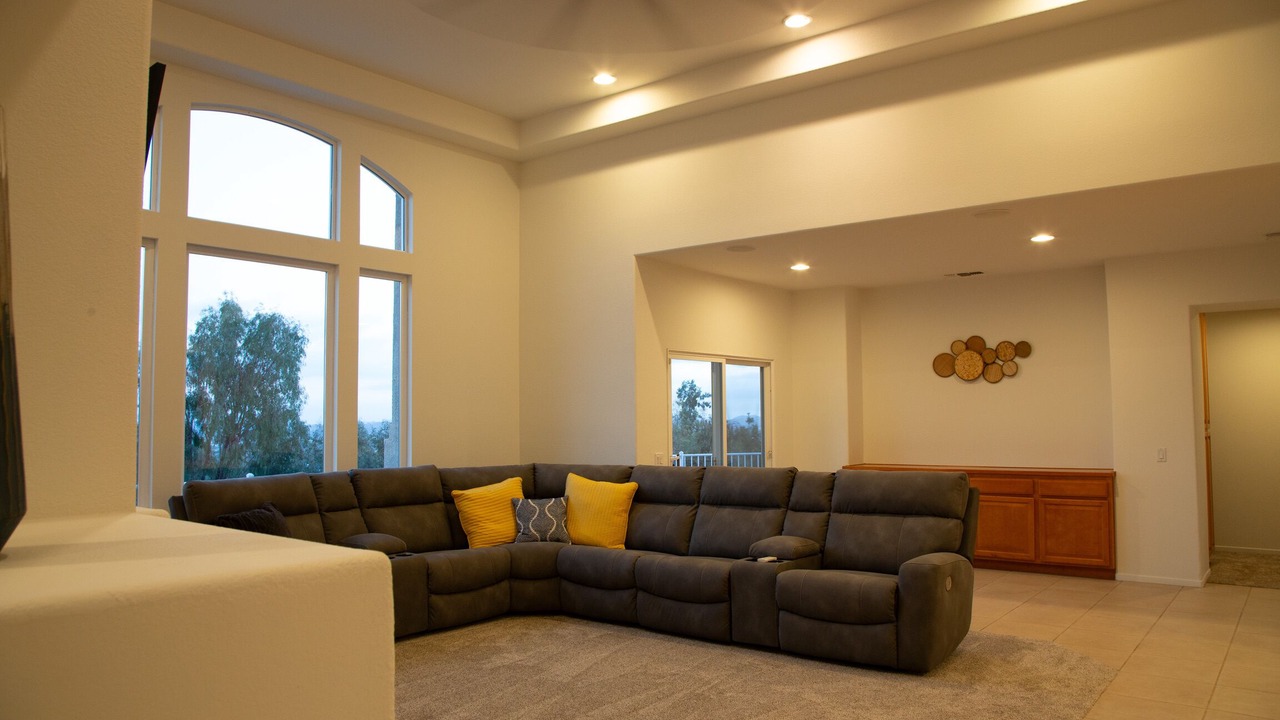 Photo of Livingroom in North Broadway