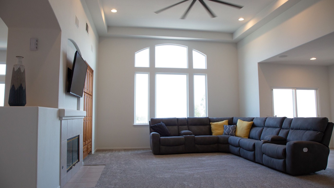 Photo of Livingroom in North Broadway
