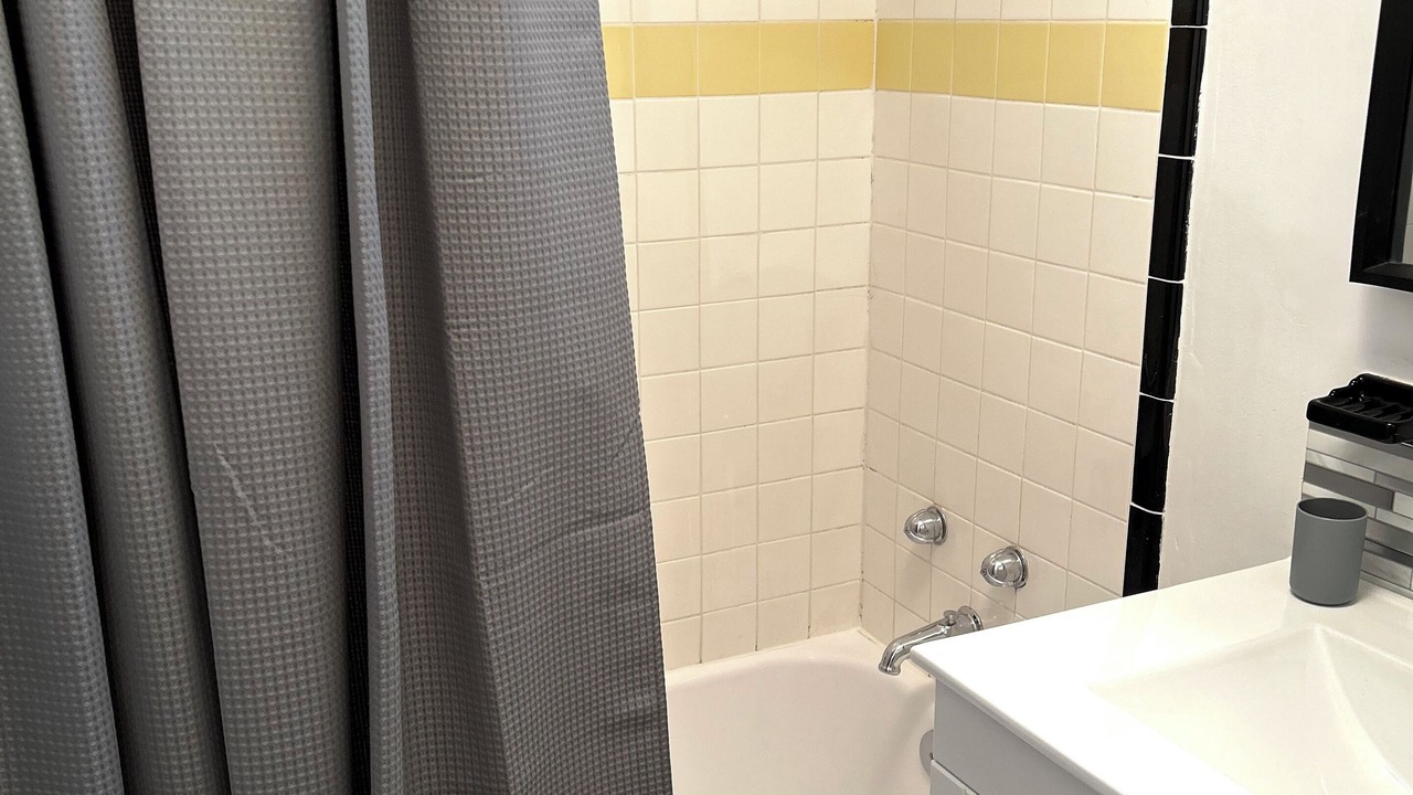 Photo of Bathroom in LaSalle