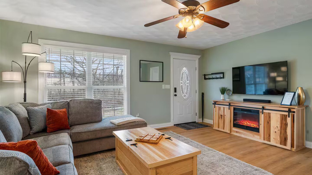 Photo of Livingroom in Bardstown