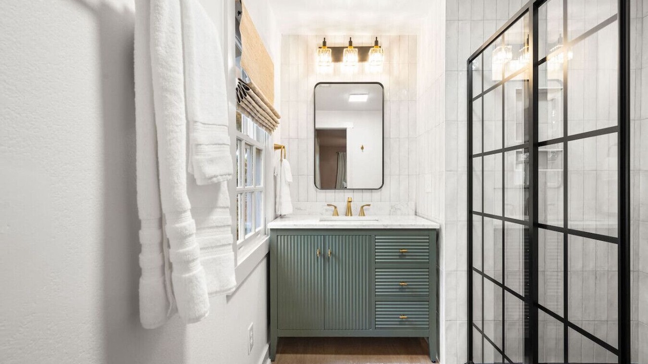 Photo of Bathroom in Northwest Quadrant