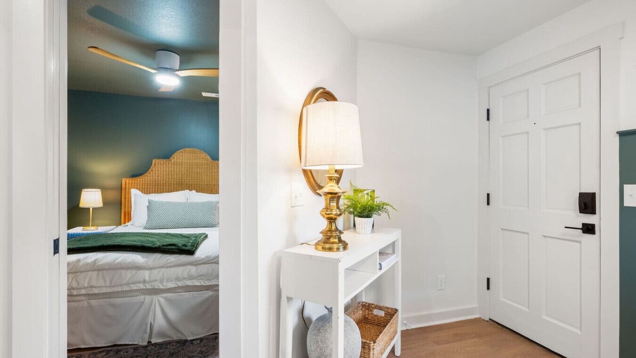 Photo of Bedroom in Northwest Quadrant