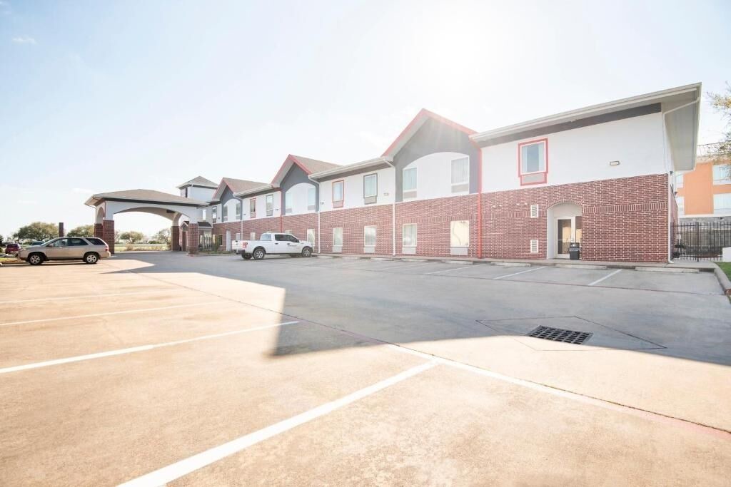 Photo of Outdoor in Clute