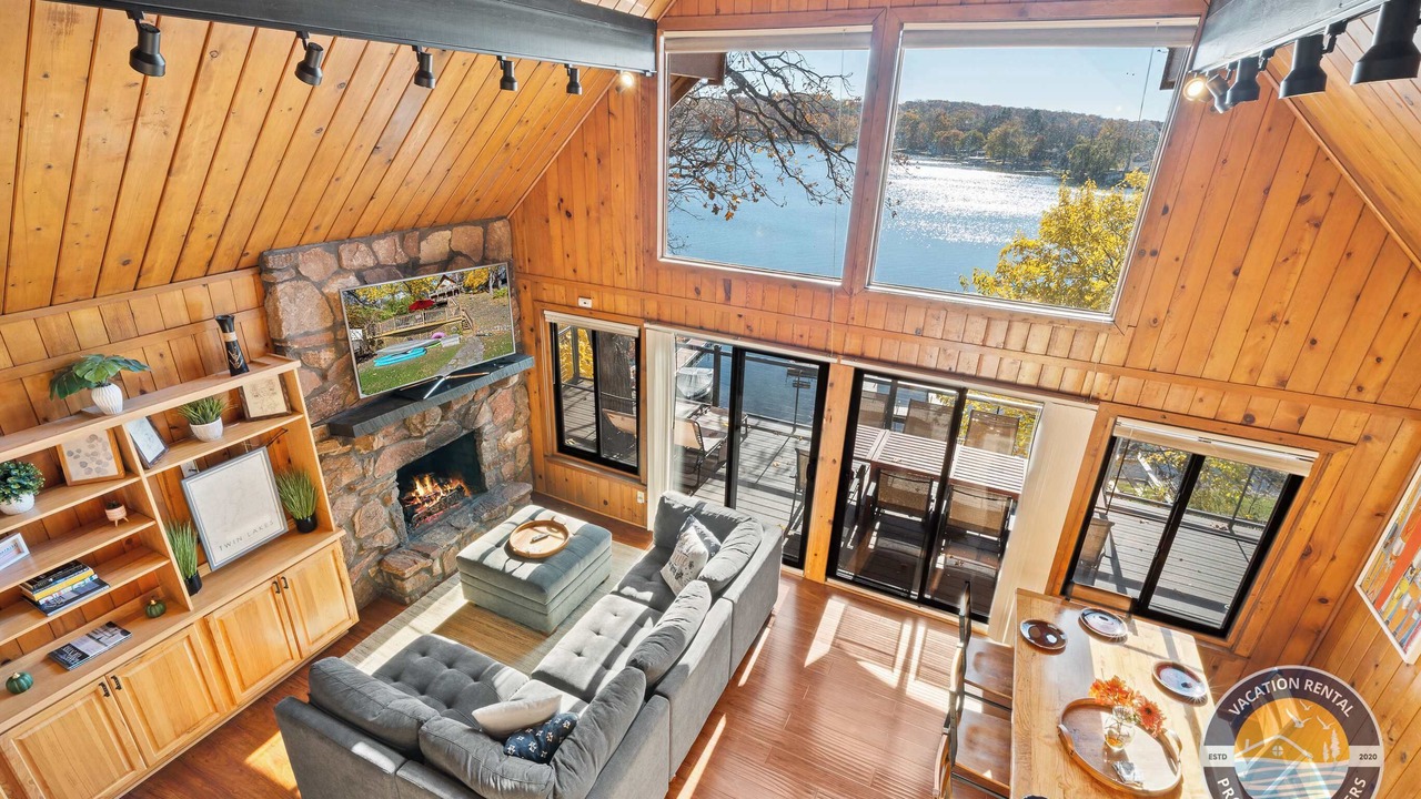 Photo of Livingroom in Twin Lakes