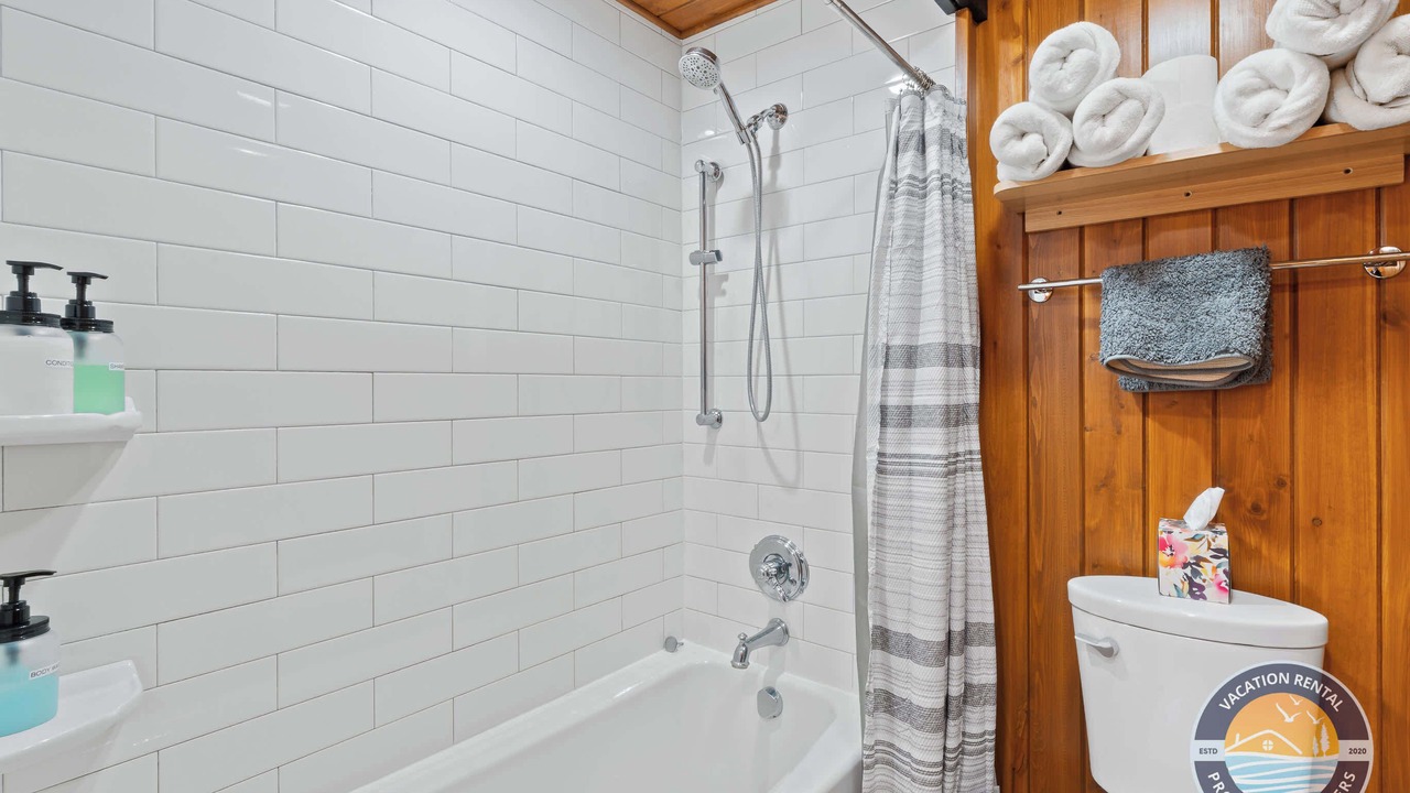 Photo of Bathroom in Twin Lakes
