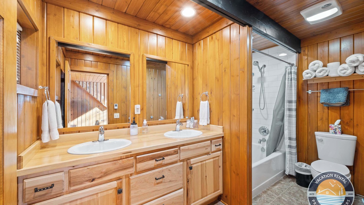 Photo of Bathroom in Twin Lakes