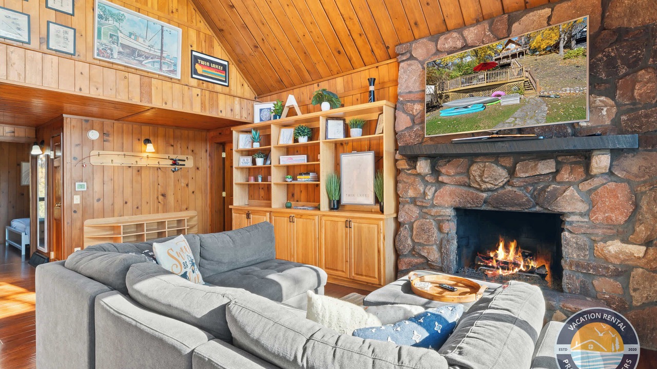 Photo of Livingroom in Twin Lakes