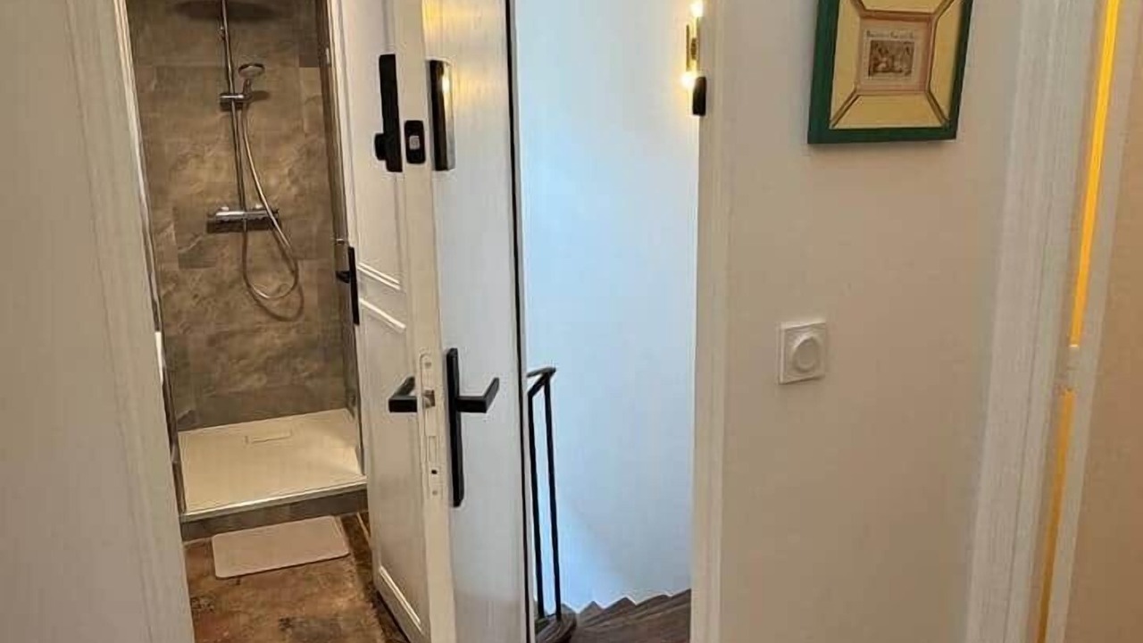 Photo of Others in Provins