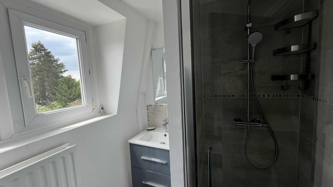 Photo of Bathroom in Mouvaux