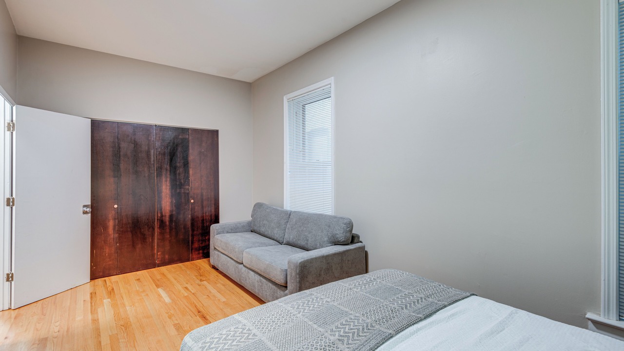Photo of Bedroom in Wrigleyville