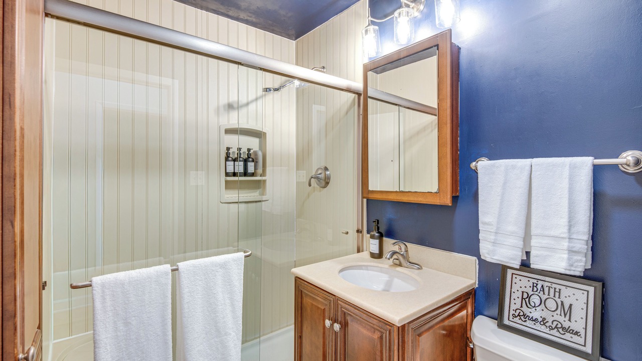Photo of Bathroom in Wrigleyville
