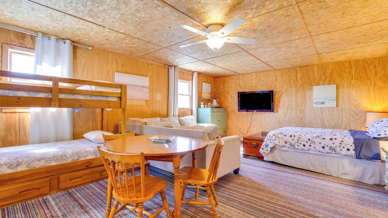 Photo of Bedroom in Center Moreland