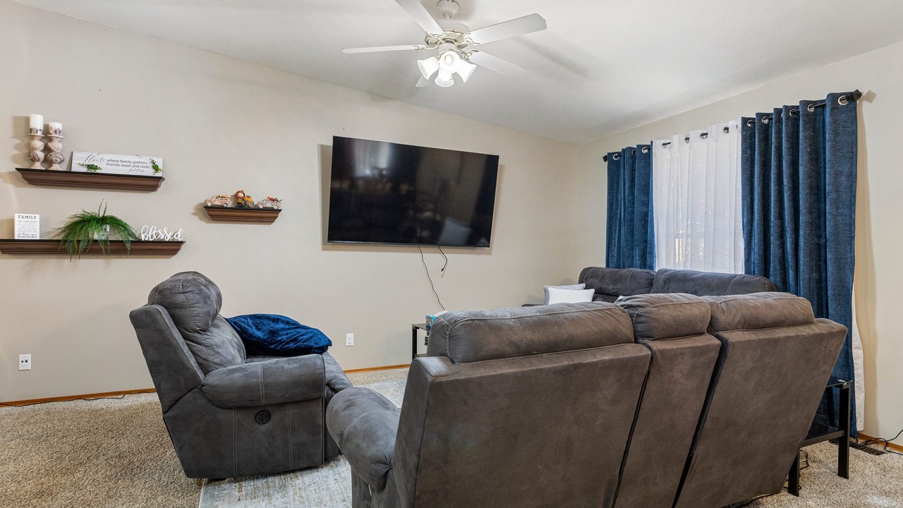 Photo of Livingroom in Champaign