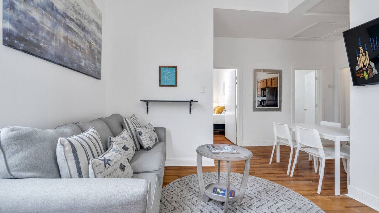 Photo of Livingroom in Tulane - Gravier