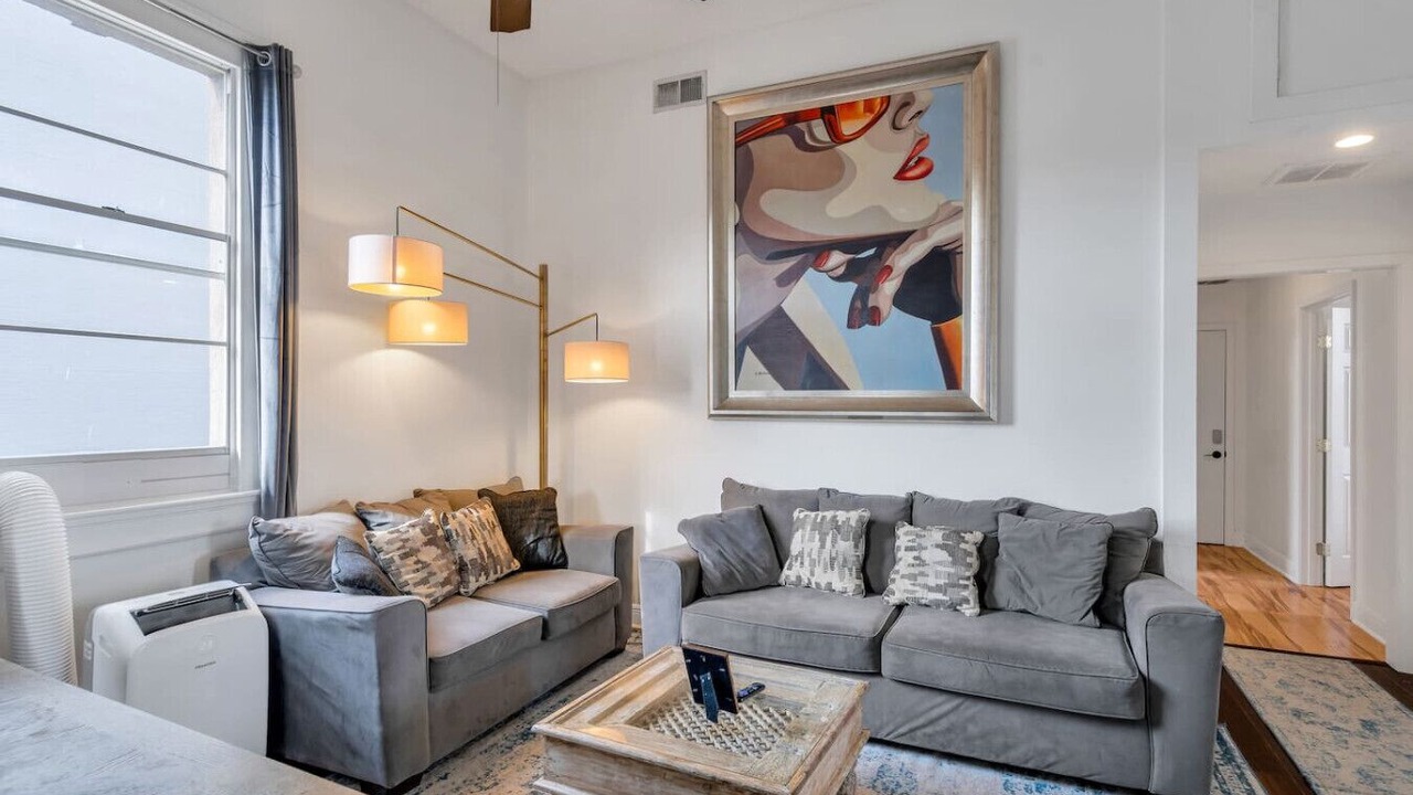 Photo of Livingroom in Tulane - Gravier