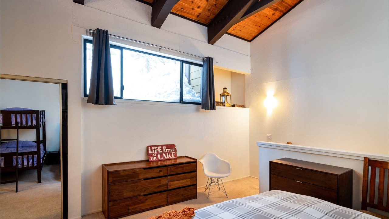 Photo of Bedroom in Alpine Meadows