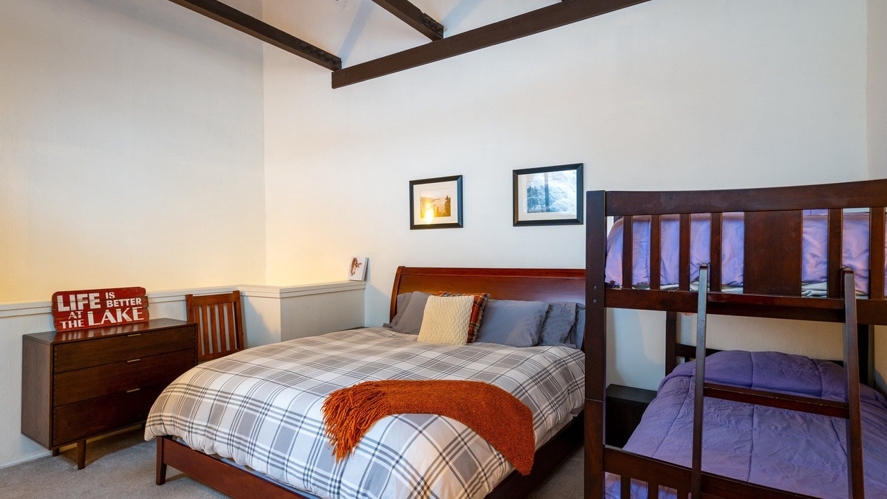 Photo of Bedroom in Alpine Meadows