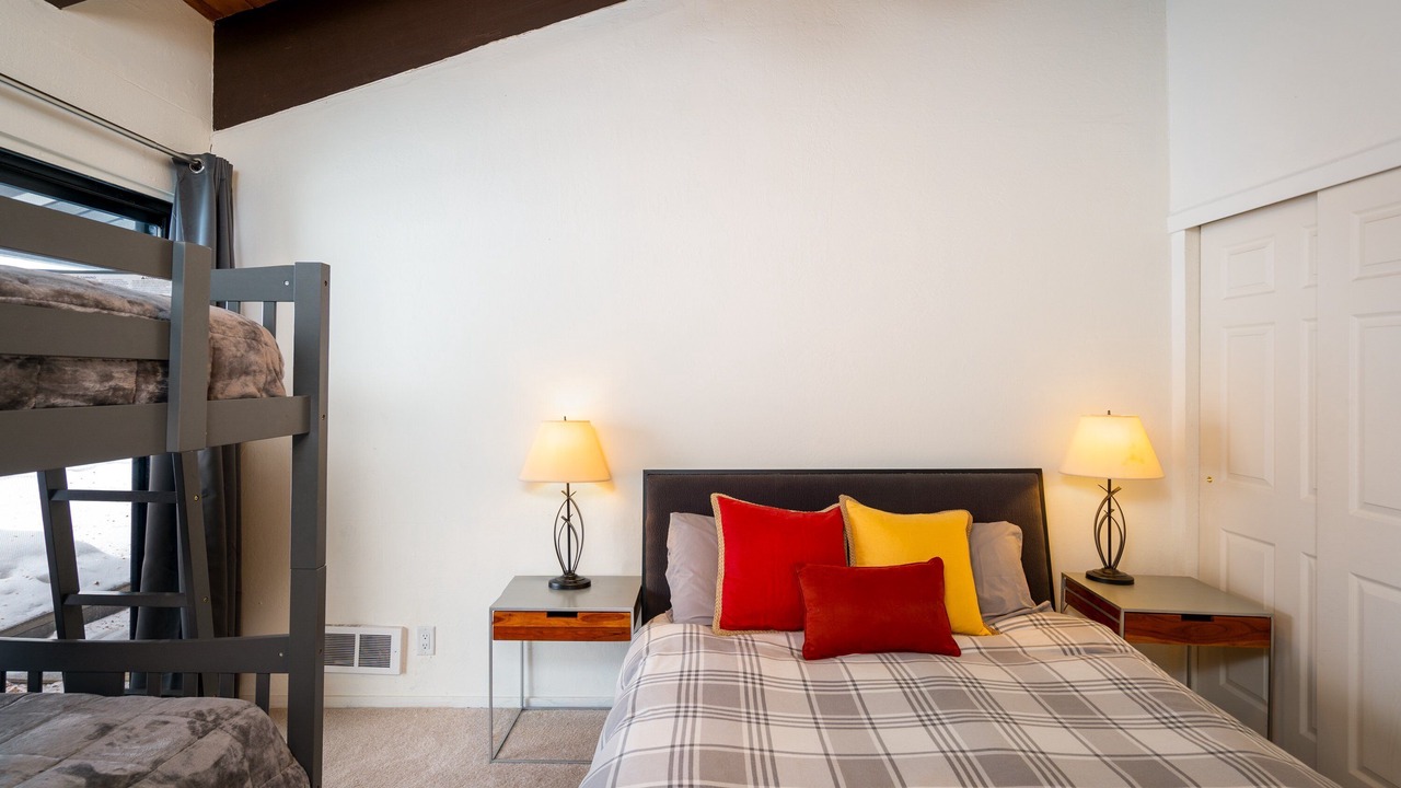 Photo of Bedroom in Alpine Meadows