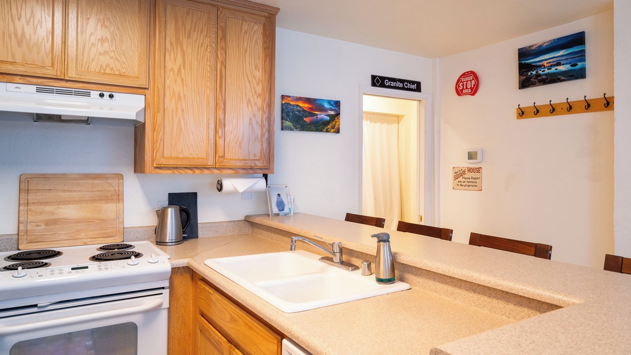 Photo of Kitchen in Alpine Meadows
