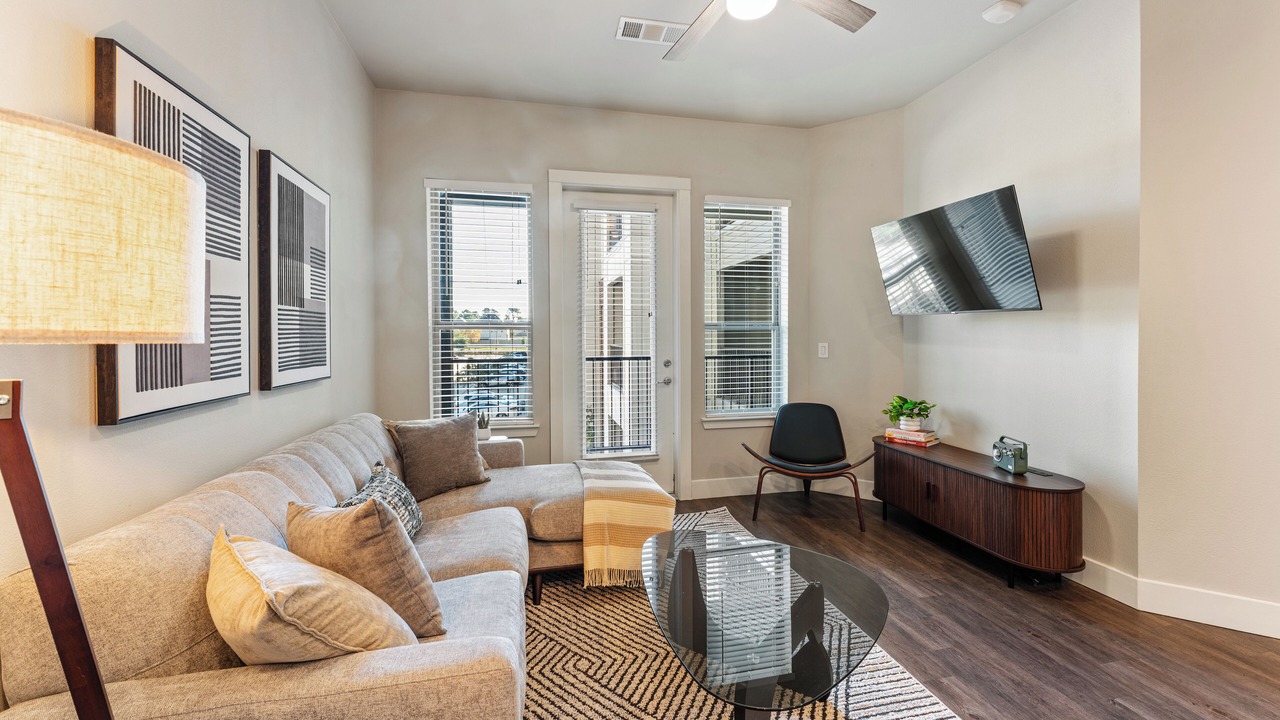 Photo of Livingroom in Grogan's Mill