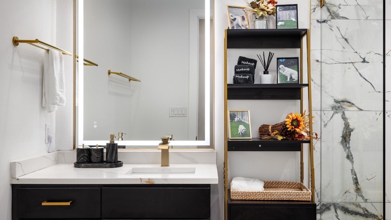 Photo of Bathroom in Cedar Crest