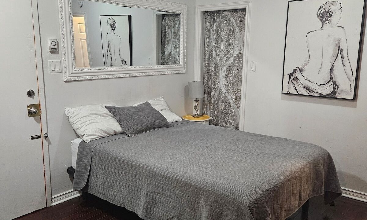 Photo of Bedroom in ByWard Market